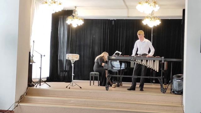 "Интродукция и Рондо-Каприччиозо" К.Сен-Санс смотреть онлайн