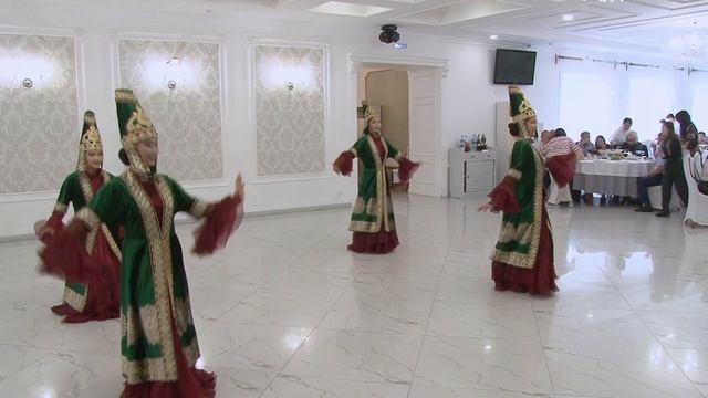 Красивый Казахский танец / Кыз узату смотреть онлайн