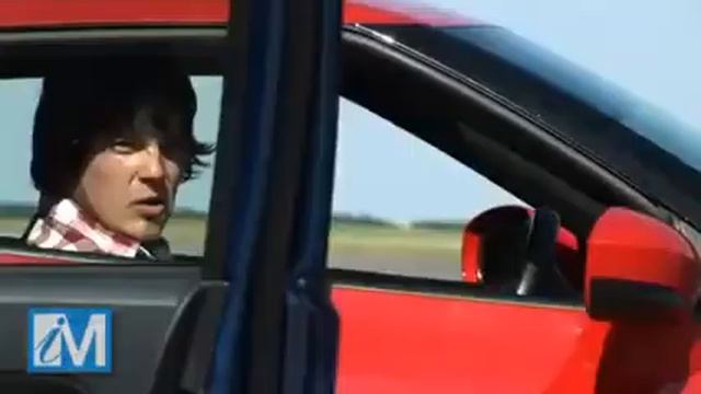 NISSAN GT R vs MITSUBISHI EVO X смотреть онлайн