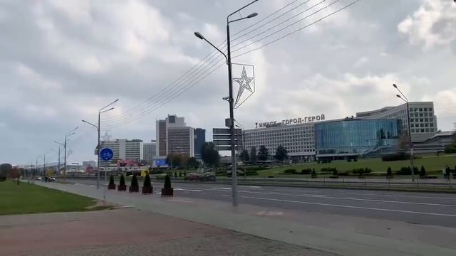 Водители гудками провожают кортеж Лукашенко смотреть онлайн