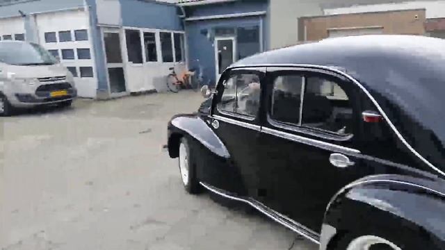 Renault 4CV black 1955 смотреть онлайн