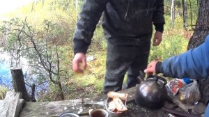 ПОЙМАЛИ КУЧУ РЫБЫ.ТАЕЖНЫЙ БЫТ В ГЛУХОЙ ТАЙГЕ.рыбалка на сети.заключительная  2 часть