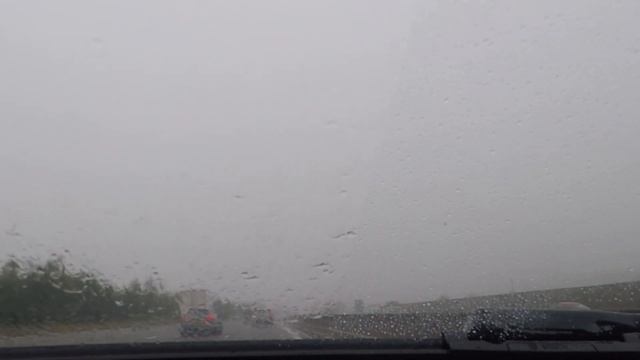 Rain-X application and long term test of car glass water repellent. смотреть онлайн