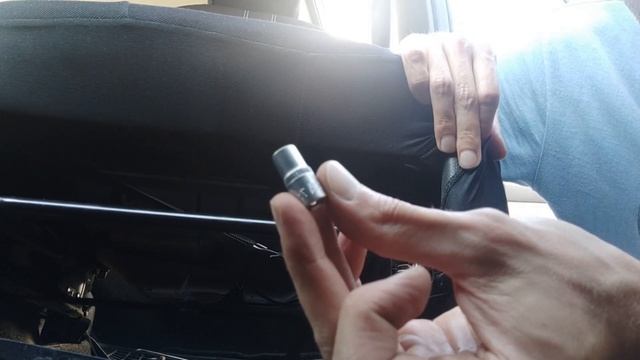Jak wyjąć fotele samochodowe (uwaga na elektrykę) смотреть онлайн