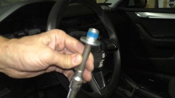 Steering Weel Removal - Skoda Octavia MK3