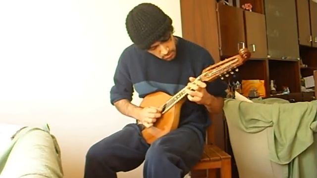 Tute plays "tarantella napolitana" смотреть онлайн