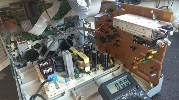 Музыкальный центр LG LM-U550 нет звука!