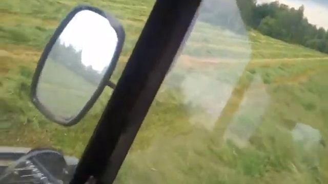Косим траву на е 302 с новой жаткой смотреть онлайн