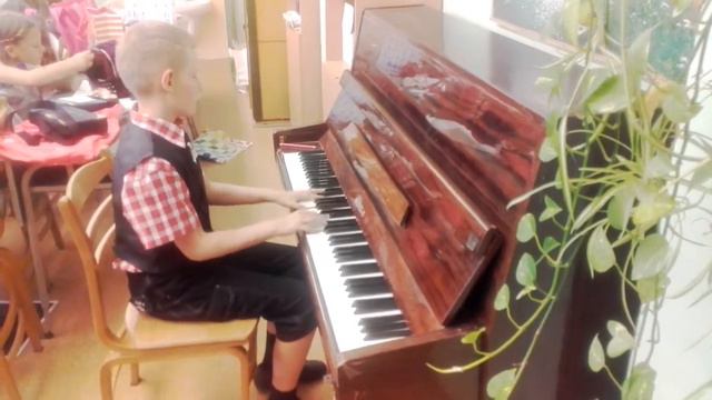 9 лет. Гимн Латвии. When the saints go marching in. Джо Дассен Если б не было тебя. смотреть онлайн