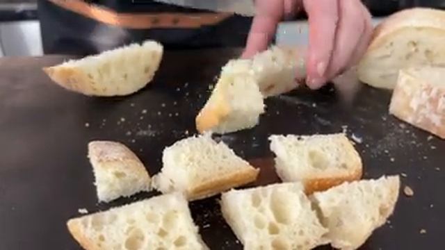 ЦЕЗАРЬ С КУРИЦЕЙ / КЛАССИЧЕСКИЙ СОУС смотреть онлайн