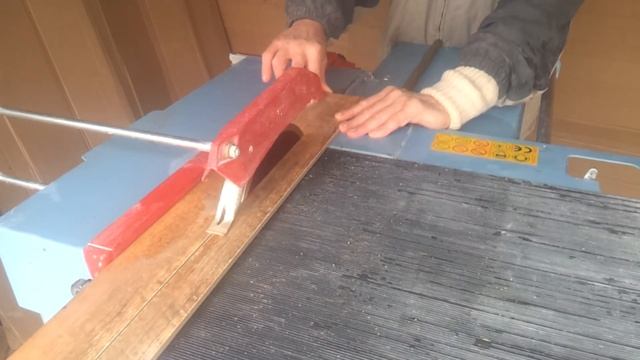 Резка крупноформатного материала на Sigma 10M9. Cutting huge tiles on the Sigma 10M9 Wet Saw. смотреть онлайн