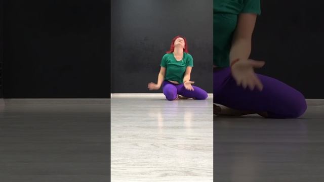 Slow motion dance on the floor смотреть онлайн