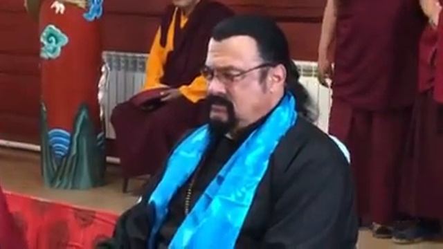 Стивен Сигал во дворце XII Хамбо Ламы Даши Доржи Этигэлова смотреть онлайн