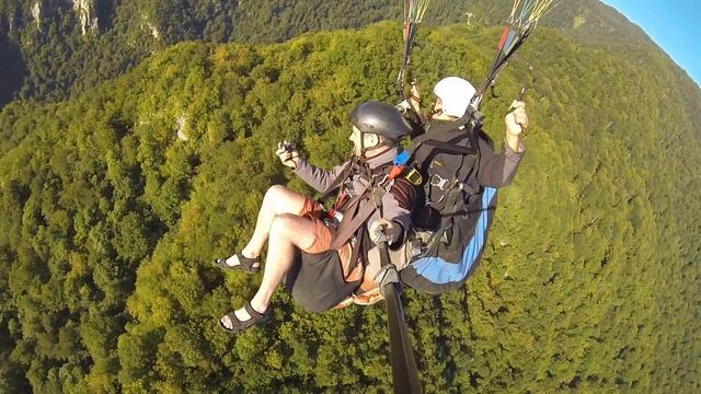 полет на параплане с горы Мамзышха смотреть онлайн