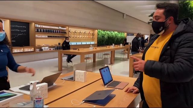 MacBook Pro M1 New York FITH AVENUE смотреть онлайн
