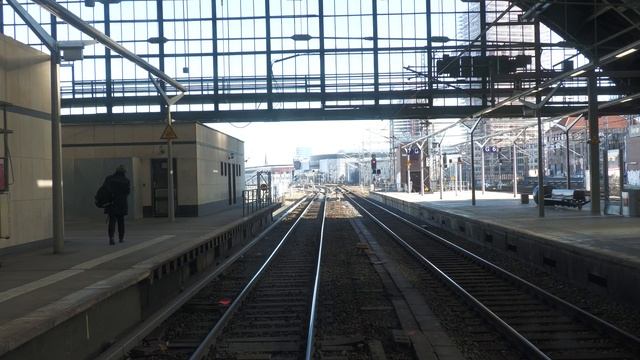 Führerstandsmitfahrt S-Bahn Berlin von Berlin Spandau nach BER Terminal 1-2 смотреть онлайн