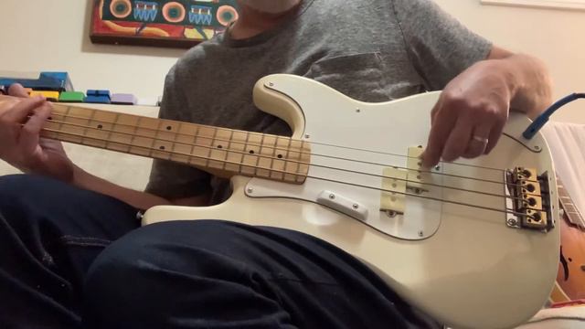 1980’s Hondo Fame Series 830 P Bass White w Maple Neck Korea смотреть онлайн