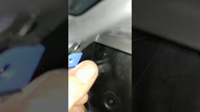 (4) Ремонт центральной воздушной заслонки печки. Опель Зафира Б. смотреть онлайн