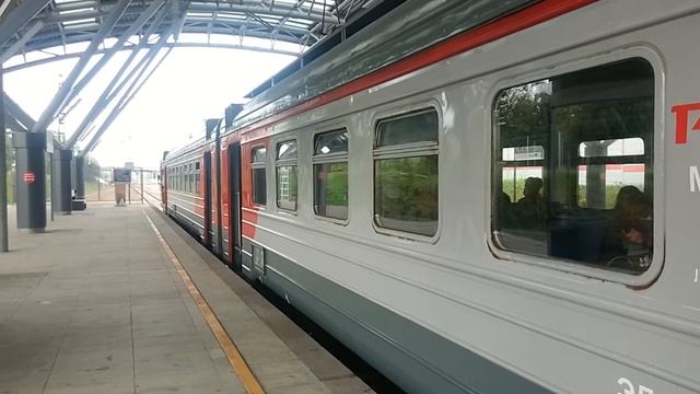 ЭШ2-005 Аэроэкспресс и ЭД4М-0203 На станции Славянский бульвар смотреть онлайн