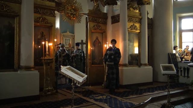 Прямая трансляция | Вечерня с выносом Плащаницы | Митрополит Иларион. 22.04.2022 смотреть онлайн