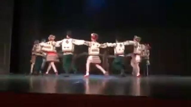 Гуцулочка - танец младших "Зори Тюмени" 24.04.2018г." смотреть онлайн