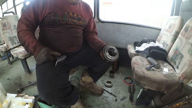 Замена выжимного подшипника ММЗ д-245 replace the release bearing, D-245 смотреть онлайн