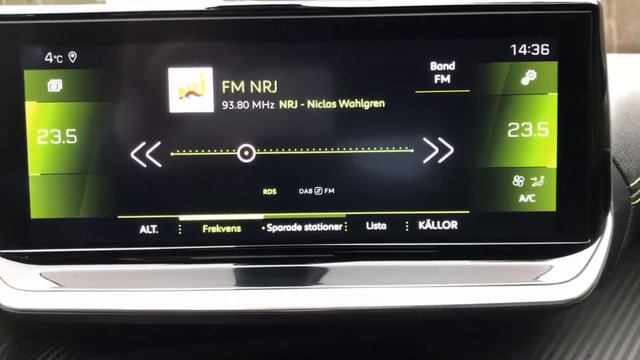 Test drive the Peugeot 208 GT - Car of the year 2020 смотреть онлайн