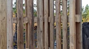 Сарай (хозблок) из паллет (поддонов).