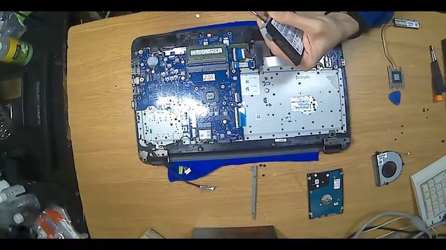 Разборка ноутбука HP 255 G4 смотреть онлайн