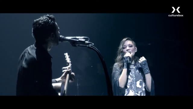 YODELICE & Marion Cotillard - Familiar Fire (Live à Paris) смотреть онлайн