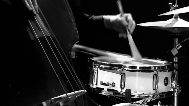 ContraBayando - Autumn Leaves смотреть онлайн