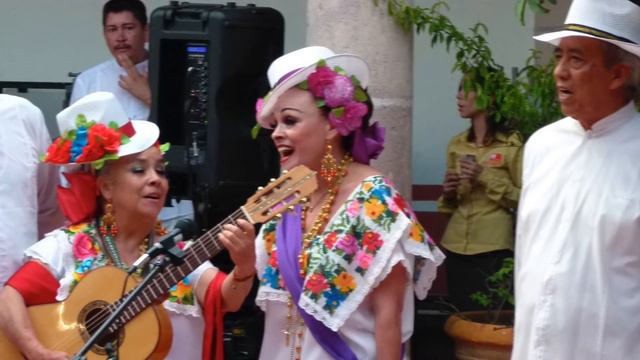 "Cielo Rojo" canción de Juan Záizar cantada por Ana María Ruano смотреть онлайн