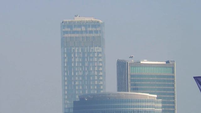 Вид на комплекс Москва-Сити с Андреевской набережной смотреть онлайн