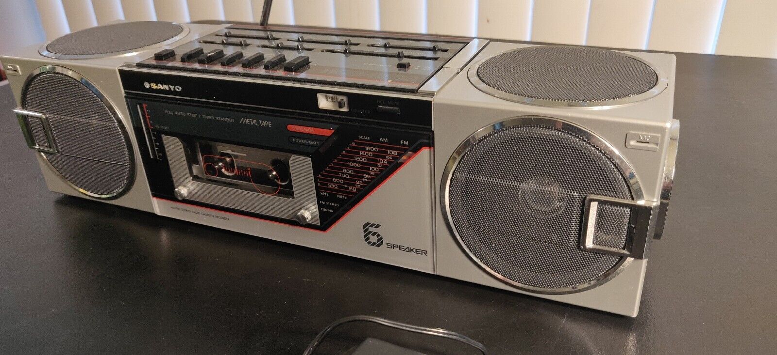 Sanyo M-7740F Portable Stereo - Boom Box-ЯПОНИЯ-1983-год