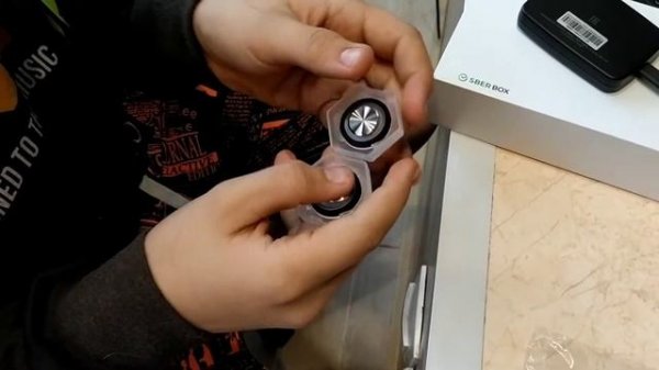 Салют, Сбер! Новая умная приставка с голосовым помощником от СберБанка