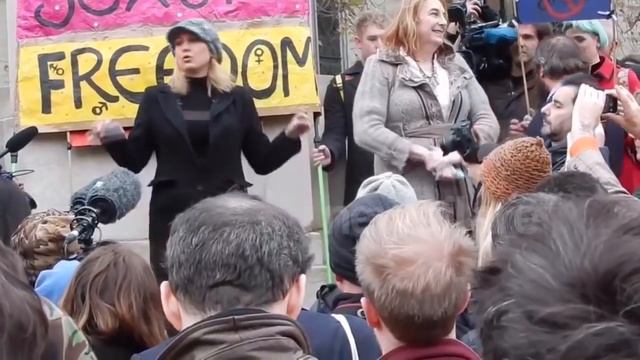 law face sitting protests in London смотреть онлайн