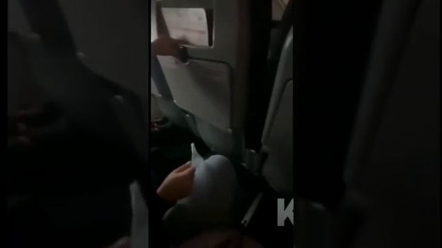 молния ударила в самолет в Сочи  Lightning Struck The Plane