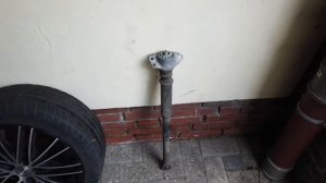 Замена пыльника амартизатора Volkswagen Polo.