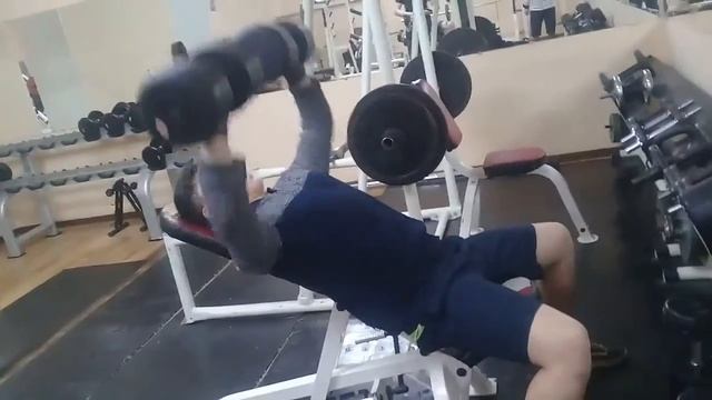 30 кг гантели 8 раз.15 лет смотреть онлайн