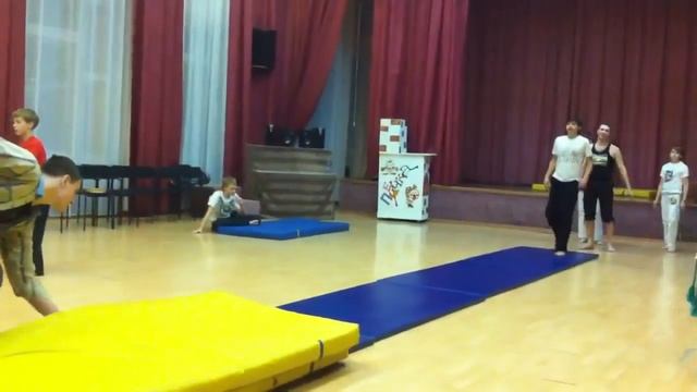 Переднее сальто) смотреть онлайн