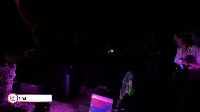 КРЫМ Мыс Фиолент жизнь в палатке у Русских Мальдив смотреть онлайн