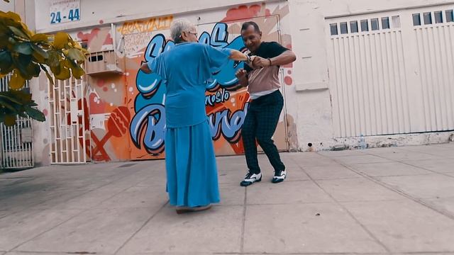 Cali Flow Latino - Paguan Paguan (La Patineta) смотреть онлайн