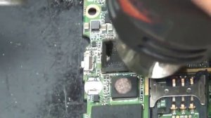 Демонтаж микросхем под компаундом.