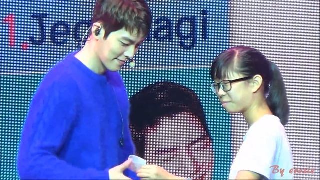 [FANCAM] 161022 Kim Woo Bin FM "Spotlight" in Macao with fans смотреть онлайн
