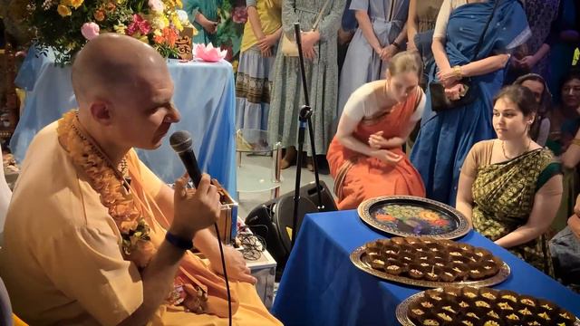 Выступление Бхакти Расаяна Сагара Свами на Вьяса-Пудже Индрадьюмна Свами. Санкт-Петербург 11.06.202 смотреть онлайн
