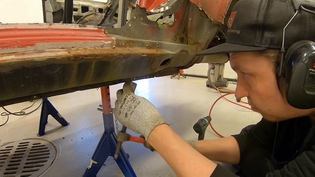 Toyota Corolla AE86 Bodyshell restoration. Episode 10 смотреть онлайн