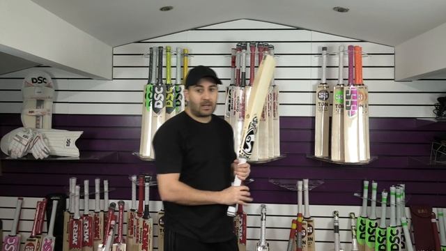 [4K] SG PRO PLAYERS CRICKET BAT REVIEW (PART 1 OF 2) смотреть онлайн