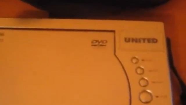 Car DVD Player - 2 LCD Screens 7" UNITED DVP6041 смотреть онлайн