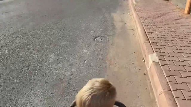 ДЕМИР ПОШЕЛ В ТУРЕЦКИЙ ДЕТСКИЙ САД. НОВЫЕ ЖЕСТКИЕ ПРАВИЛА В ДЕТСКОМ САДУ. ДЕТИ В МАСКАХ! смотреть онлайн