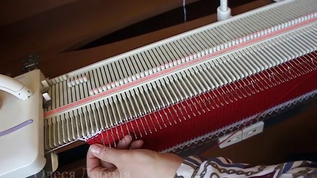 Платье поперек 3 часть ЧВ на однофонтурной машинке Silver Reed LK-150 смотреть онлайн